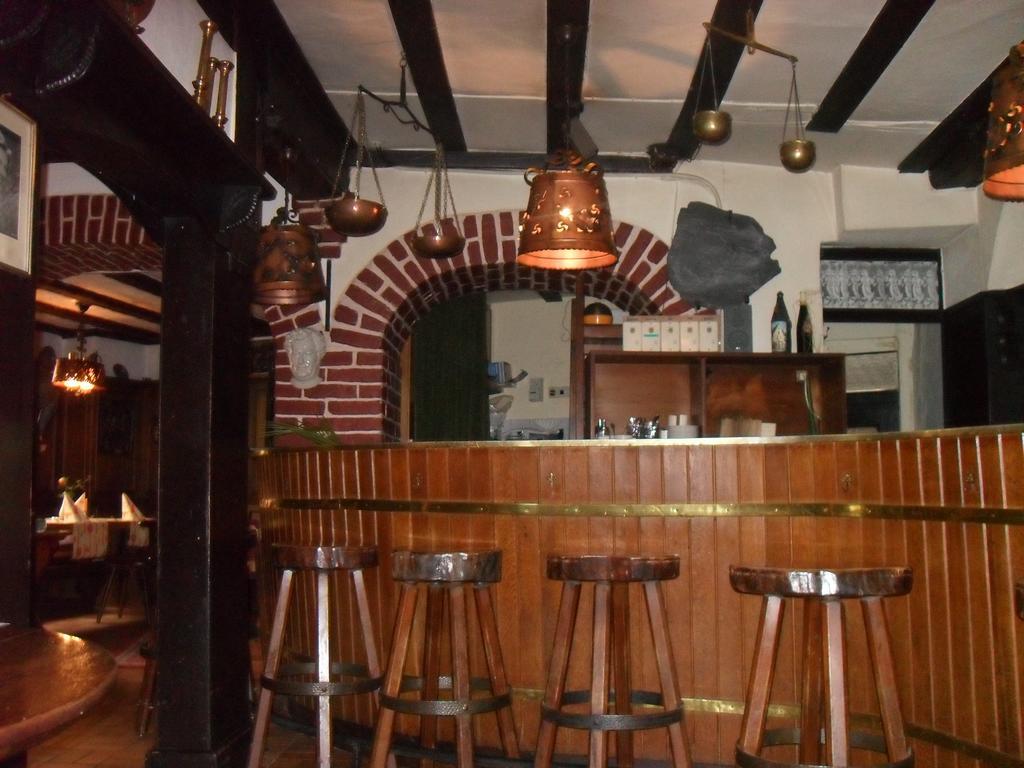 Hotel Reichsschenke Zum Ritter Gotz "Garni" Kröv Extérieur photo