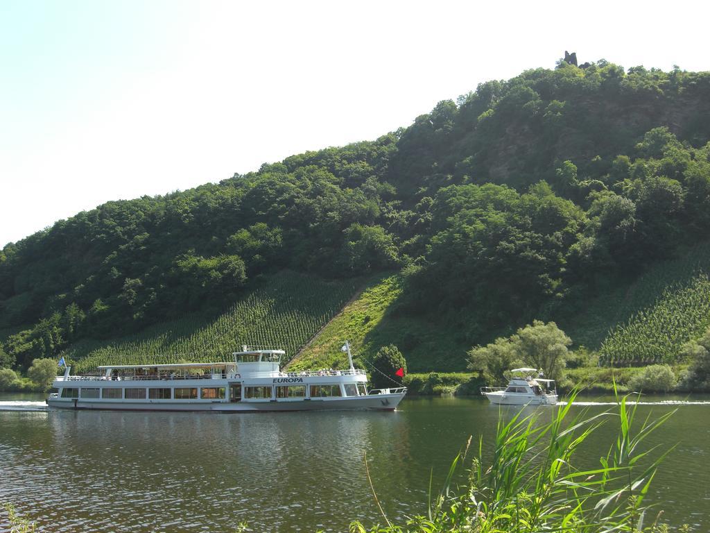 Hotel Reichsschenke Zum Ritter Gotz "Garni" Kröv Extérieur photo