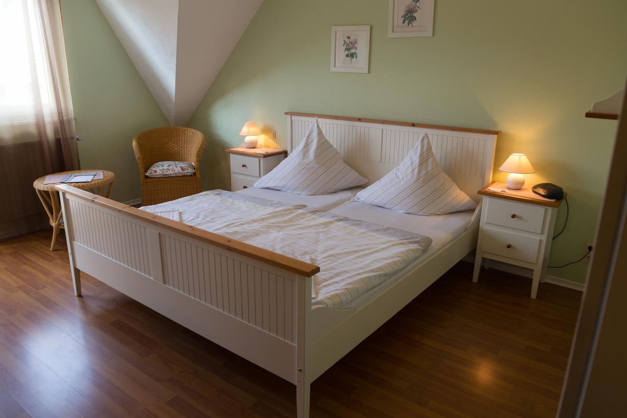 Hotel Reichsschenke Zum Ritter Gotz "Garni" Kröv Extérieur photo